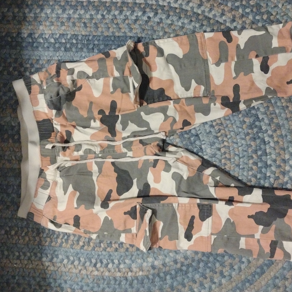 Streetwear camo cargo pants